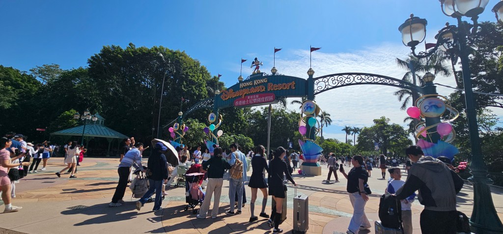 Celebrating a 7th Birthday at Hong Kong&nbsp;Disneyland